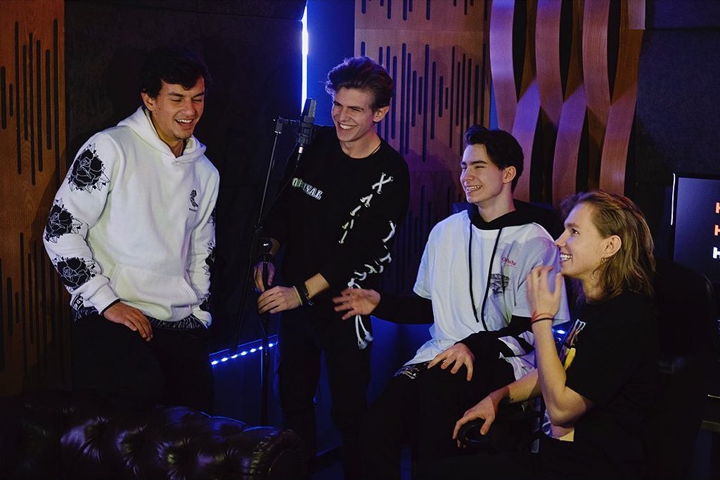 «Не говори маме»: Виктор Дробыш представил свой новый музыкальный проект