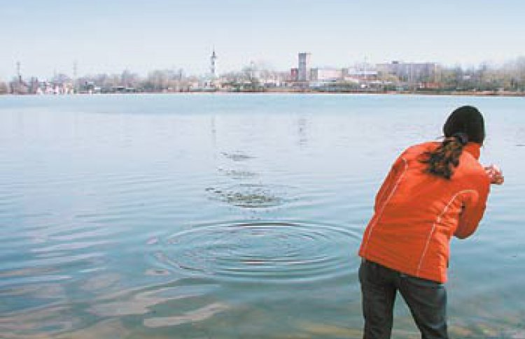 соревнования по блинчикам на воде. Смотреть фото соревнования по блинчикам на воде. Смотреть картинку соревнования по блинчикам на воде. Картинка про соревнования по блинчикам на воде. Фото соревнования по блинчикам на воде