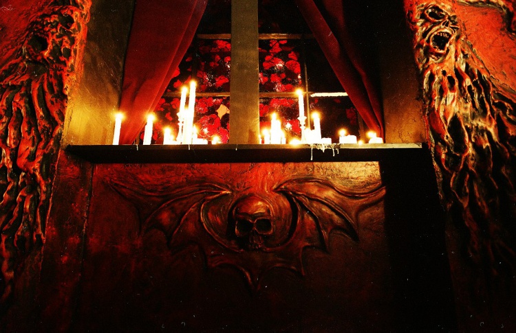 На Садовой открылся хоррор-ресторан The Bat