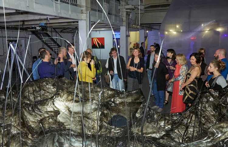 Azarnova Gallery & Projects