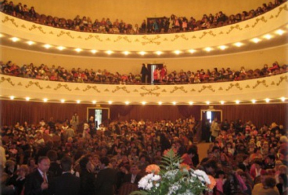 Театр горького концерты