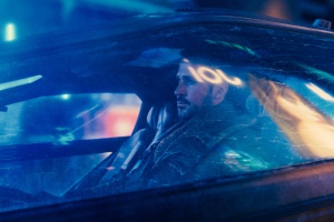 Бегущий по лезвию 2049