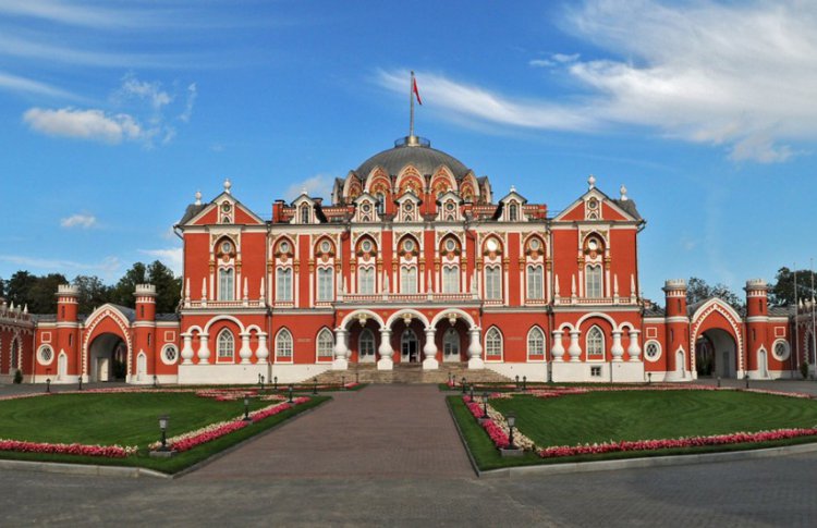 Петровский Путевой Дворец