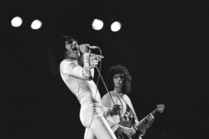 Queen: Live in Bohemia