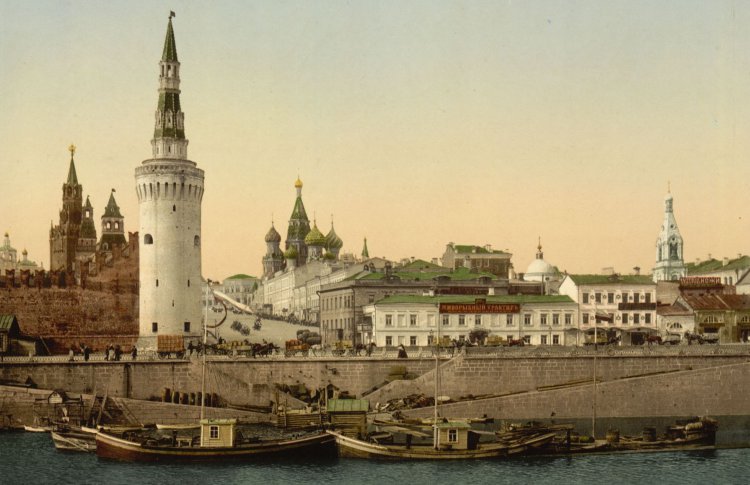 Плохой кофе и чудеса отопления: что писали о Москве в первых путеводителях