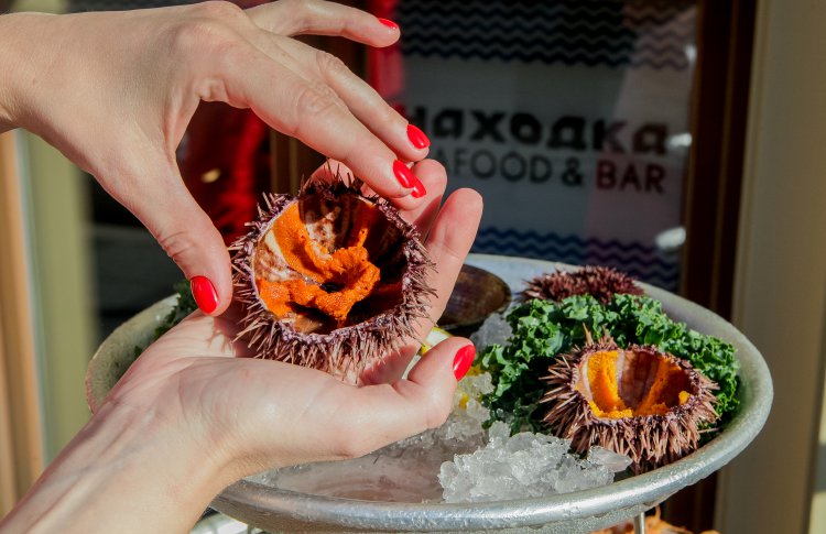 В ресторане «Находка» можно собрать плато из свежих морепродуктов на свой вкус