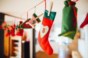 Веселье «разберихи»: как купить все новогодние подарки за 2 дня