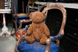 Ананасовый суп и сорокалетний медведь: почему театр невозможен без реквизитора