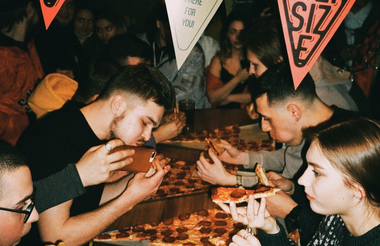 Олег Джуро, OVERSIZE pizza club: «Пицца-клуб придумали ˮПарни выходного дняˮ»