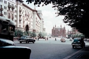 «Той, настоящей Москвы больше нет»: писатель Юрий Безелянский поделился воспоминаниями о столице 30-50-х годов