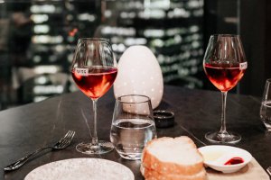 Какое вино пить в изоляции