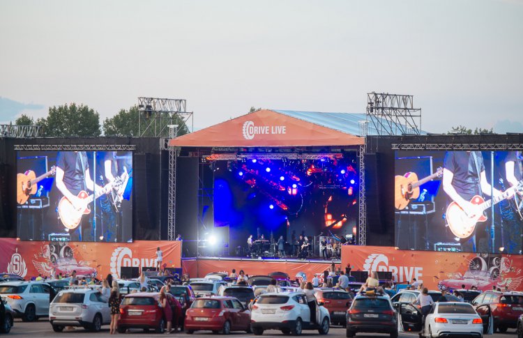 В Яхроме отгремел автофестиваль Drive Live с участием Гарика Сукачева и Григория Лепса